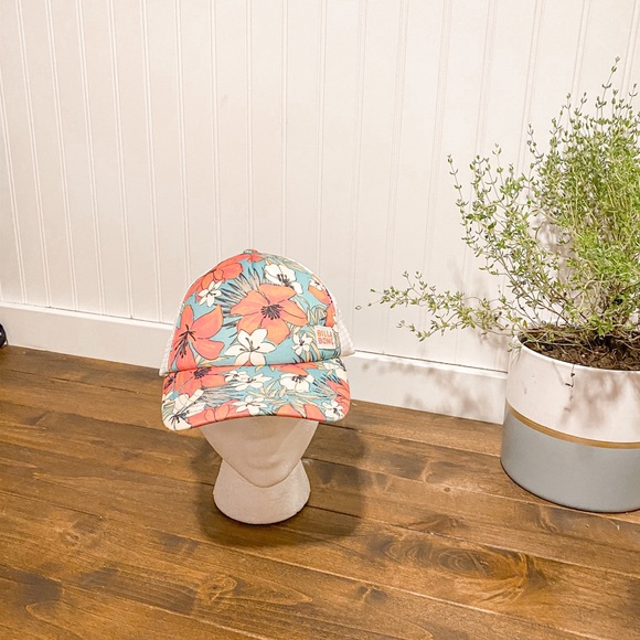 Billabong Accessories - Floral Billabong Baseball Cap